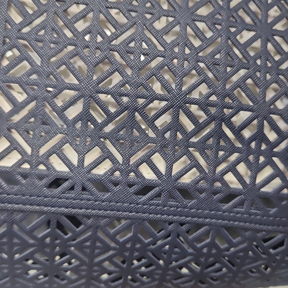 Tory Burch Perforated Navy Lace Weekender Tote Bag NWT - Picture 8 of 8